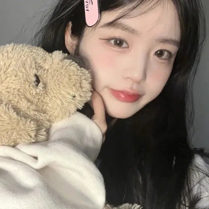 陆总别傲了，简小姐和顾总订婚了